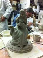 /album/lavorazione-arigianale-della-porcellana-di-capodimonte-/laboratorio-artistico-produzione-statue-e-sculture-in-porcellana-di-capodimonte-jpg/